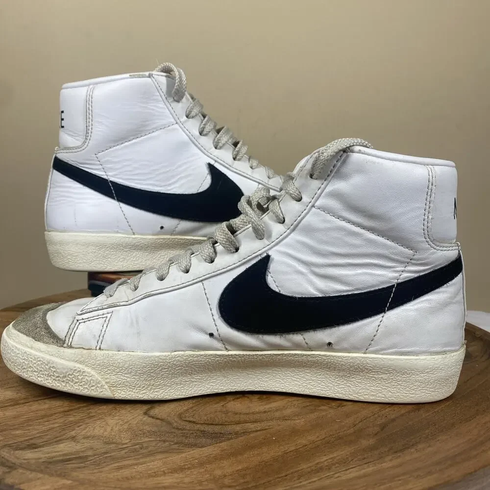 Nike Blazer Mid‎ 77 Vintage Womens White And Black Size 8.5 High Top Shoes